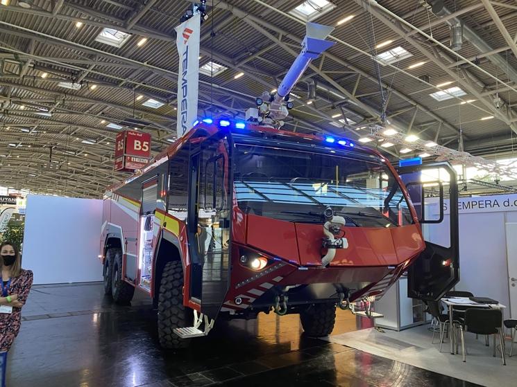 flugfeldlöschfahrzeug-sputnik-sl